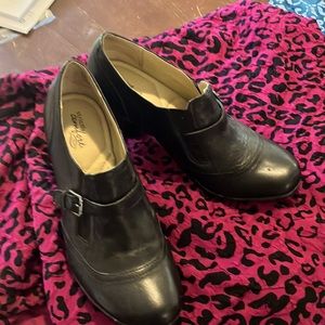 Black Strictly comfort size 9.5M